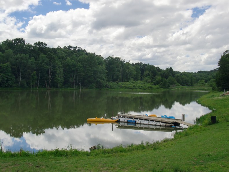 Pedal boats are on the other side of the dock. It was a slow day, so neither peddle boats nor petal boats are visible here.